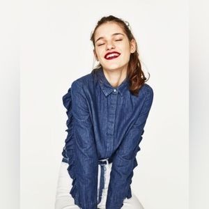 🔹️ZARA Denim Ruffle Blouse🔹️